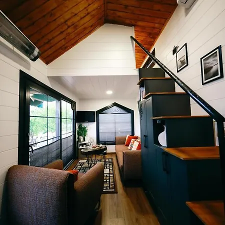 Cappatiny House ホテル